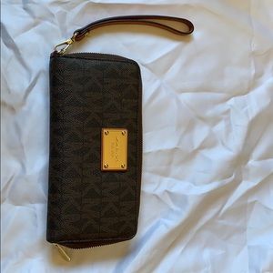 Michael Kors wallet